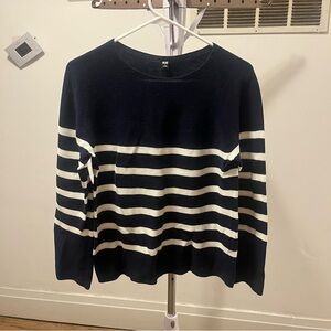 Uniqlo Navy and Cream Striped Sweater size Small 100% cotton